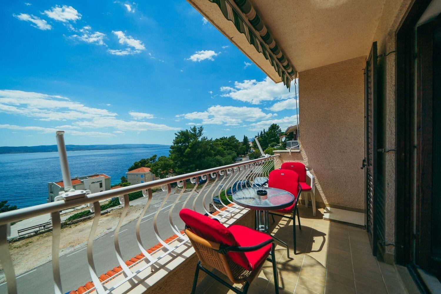 Apartments Lovre - Close To The Sea Брела Экстерьер фото