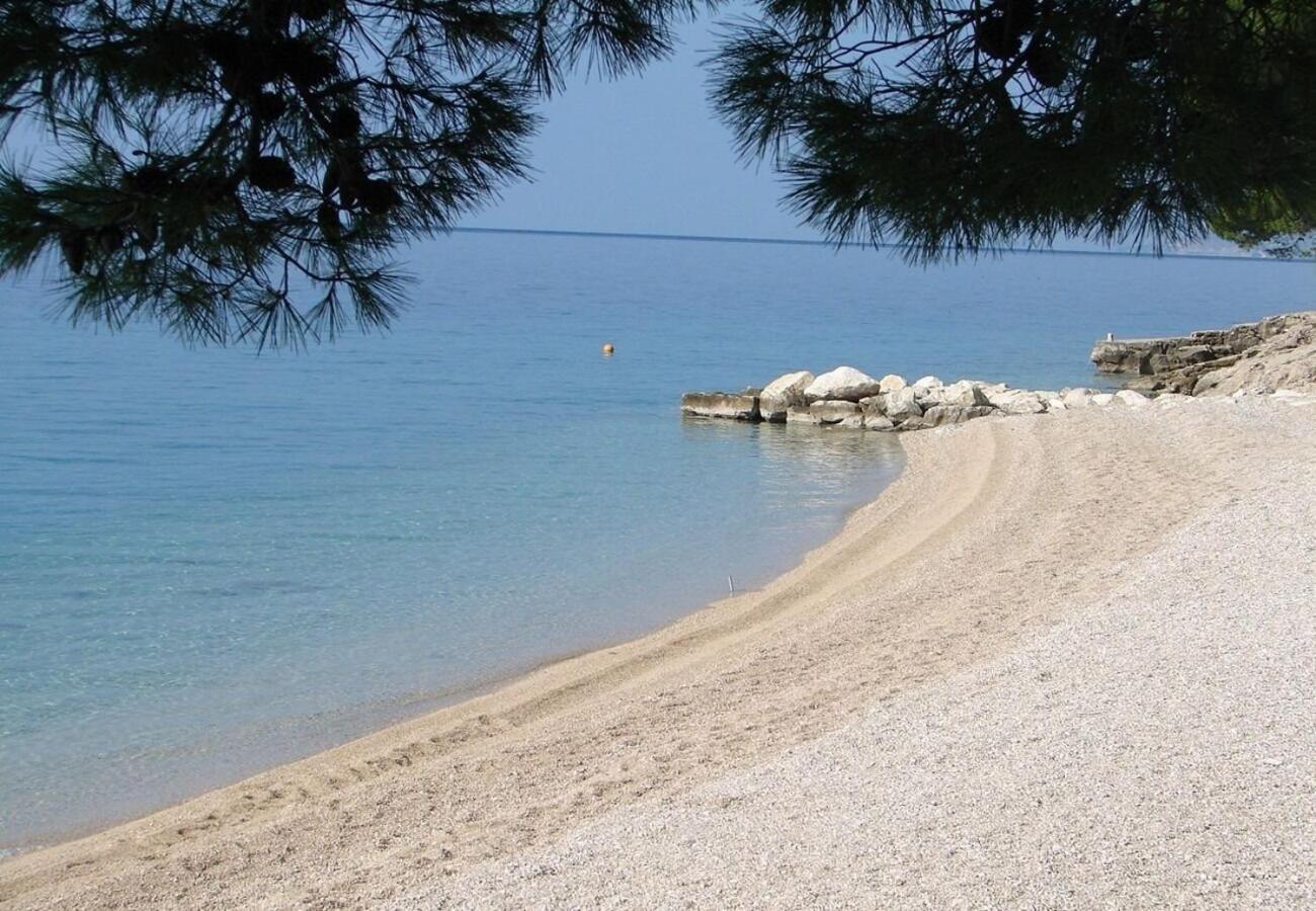 Apartments Lovre - Close To The Sea Брела Экстерьер фото